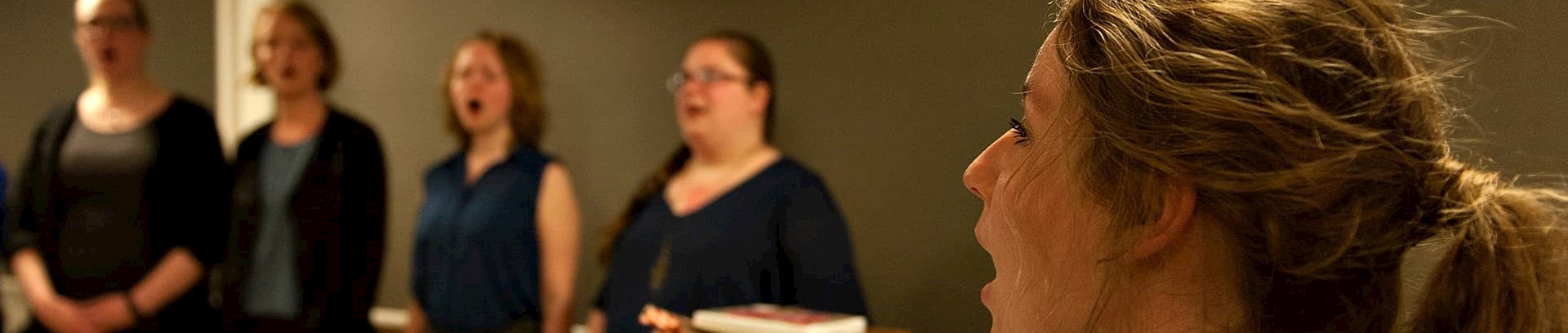 Sangundervisningstime ved FOF Aarhus underviser Birgitte Mortensen