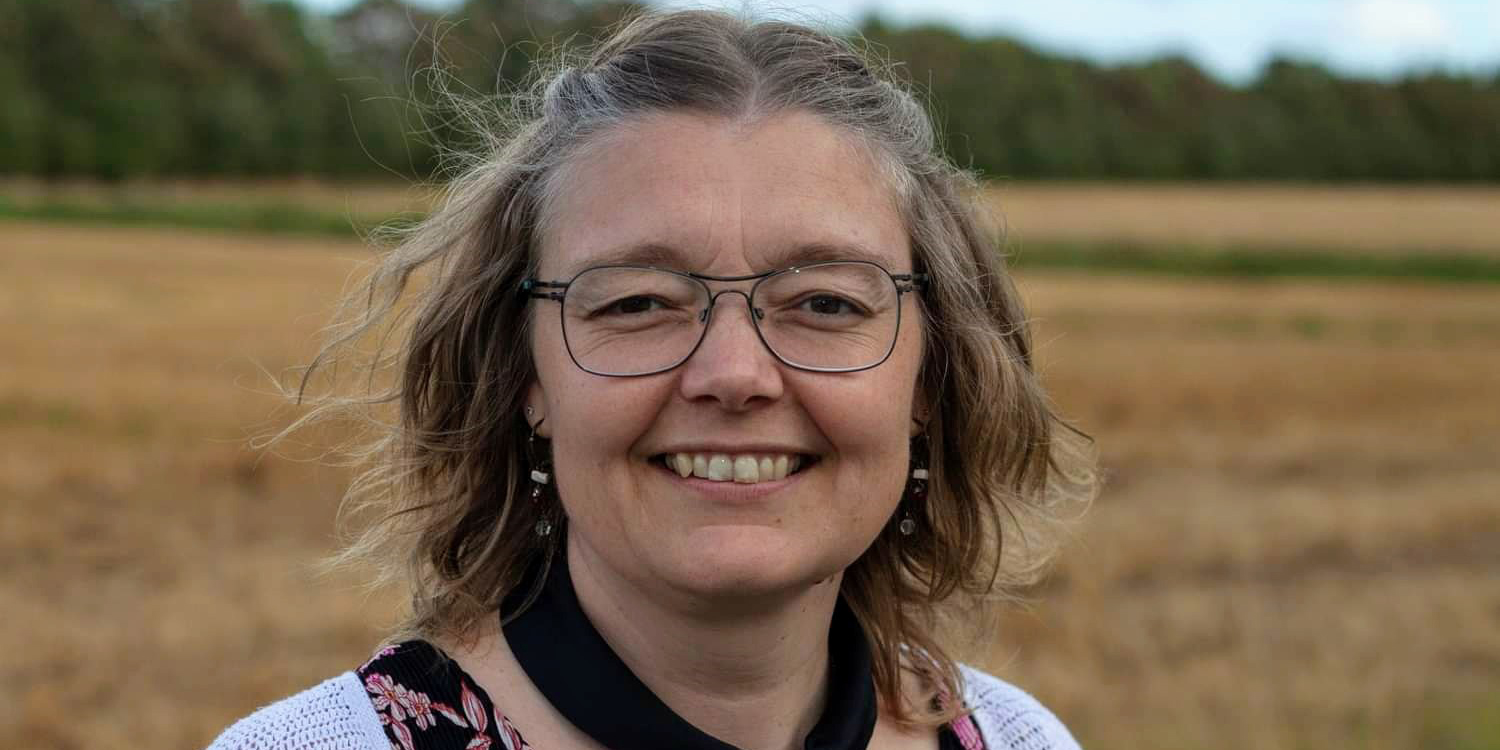 Ulla R Isaksen