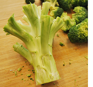 Hummus med broccolistok, FOF Inspiration