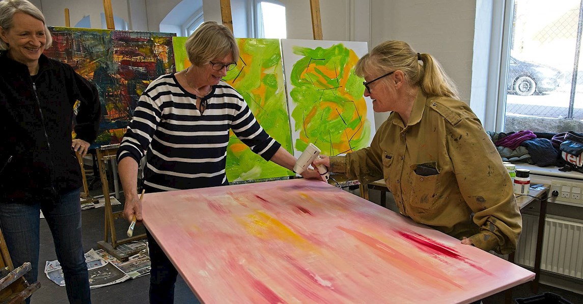 Kursus i akrylmaleri ved FOF Aarhus, store billeder ved underviser Pernille Ravn.