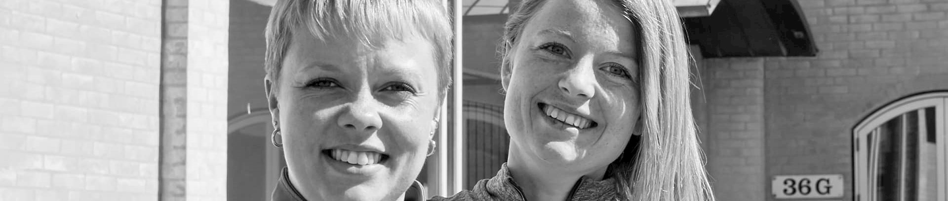 Billede af tidligere praktikanter hos FOF Aarhus, Michala Clausen og Charlotte Staulund