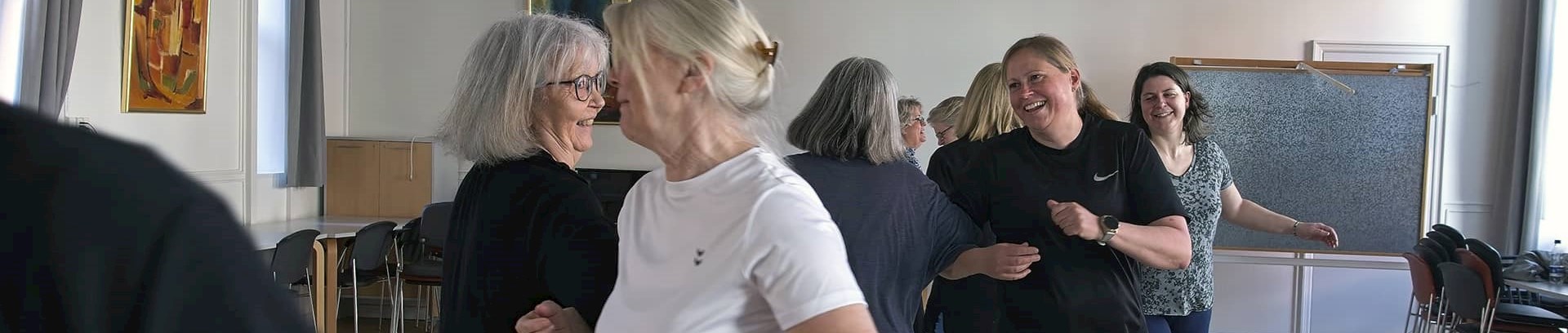 Linedance i Folkehuset Marselis. Instruktør Gitte Plöger, FOF Aarhus.