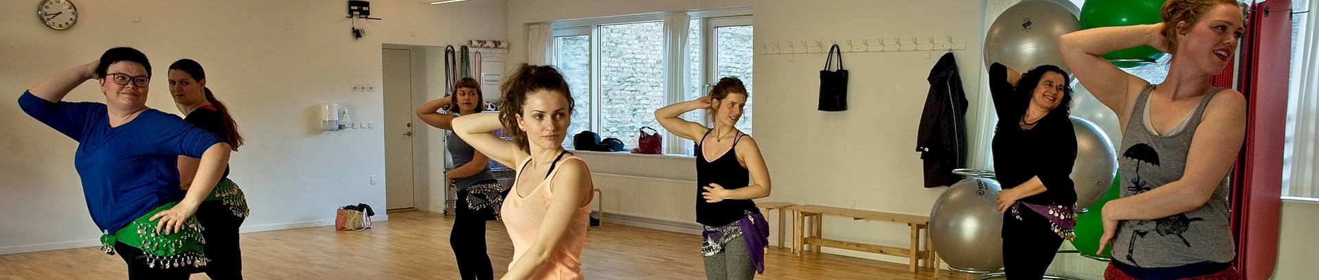 Kursus i mavedans ved FOF Aarhus, underviser Tanja Mejer