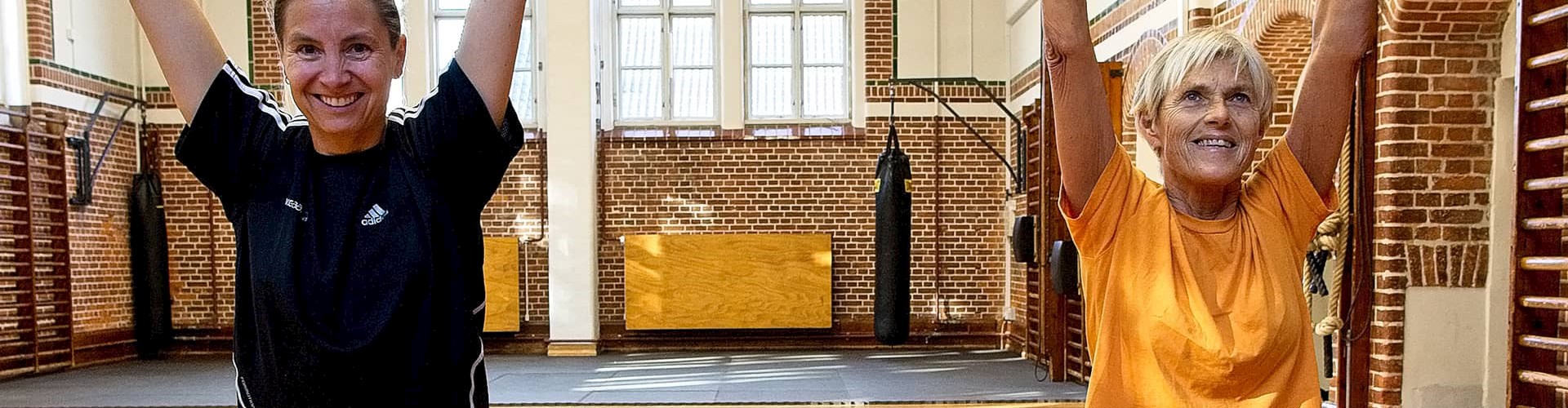 Smilende kvinder til træning ved FOF Aarhus