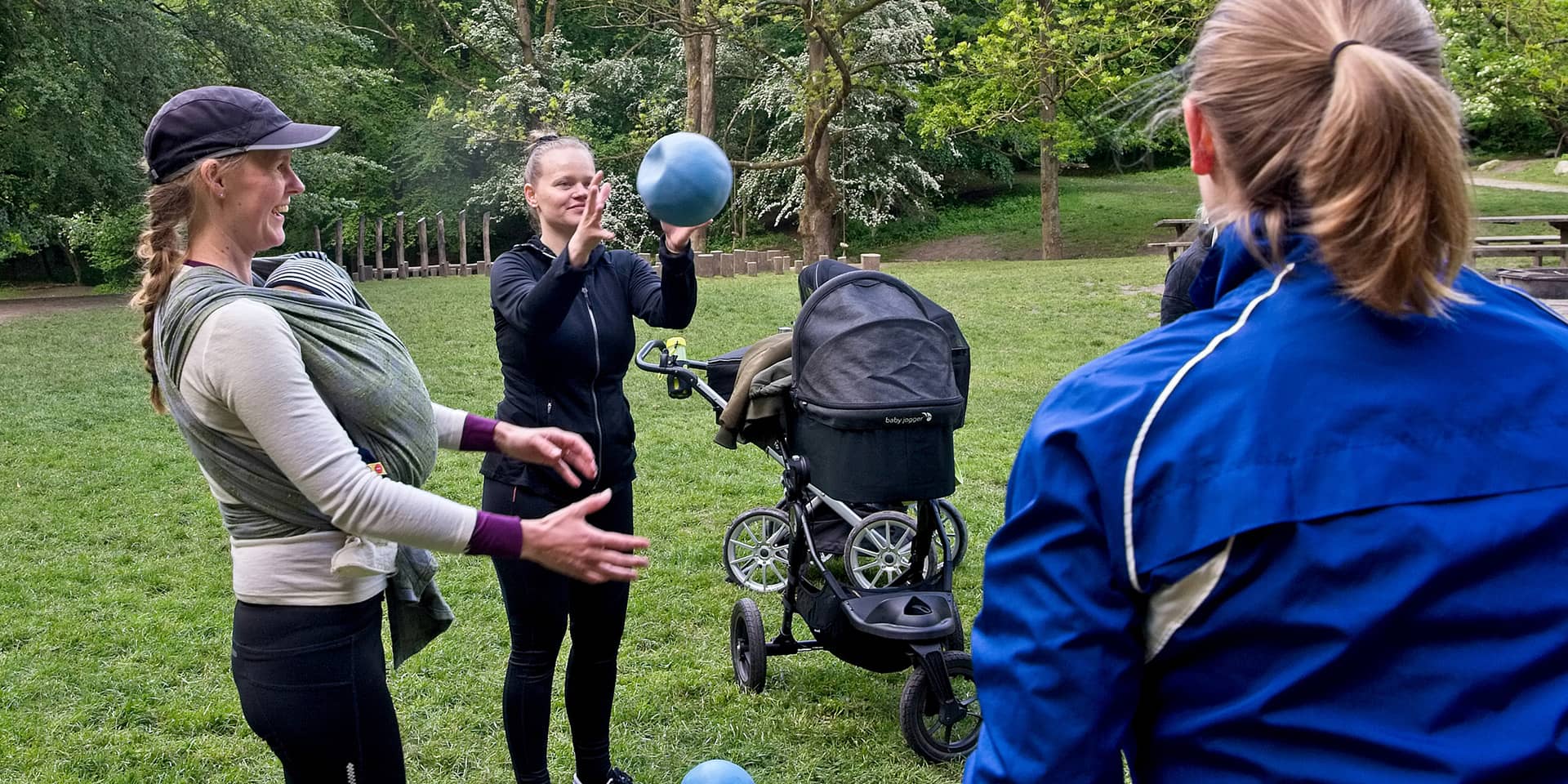  'Mor og barn træning i naturen' hos FOF Aarhus, underviser Dorte Wahlberg