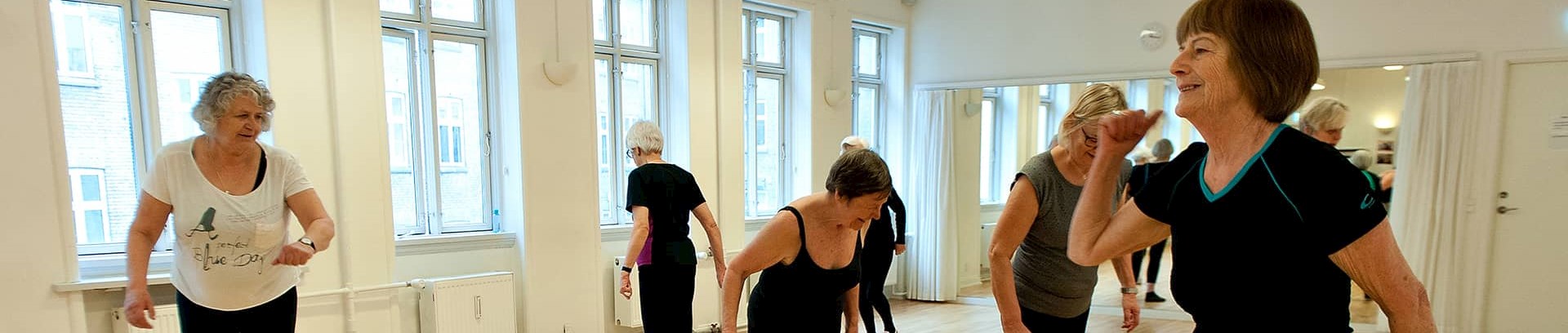 Kursus ved FOF Aarhus ' Sundhedstræning 60+' ved underviser Agnete Salomonsen