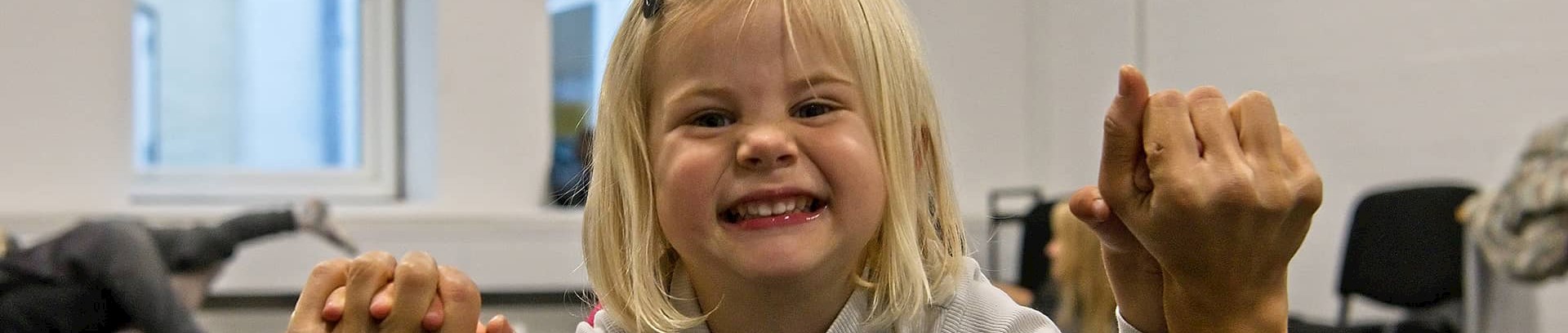 Pige til Musik og Rytmik i FOF Aarhus