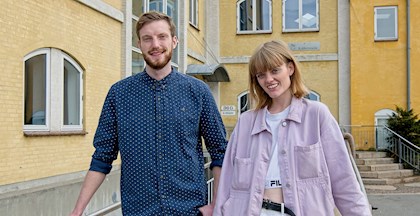 Musikundervisere ved FOF Aarhus Niels Langeland Jensen og Caroline Fjerbæk Olsen anbefaler Dit Intensive Musikkursus (DIM)