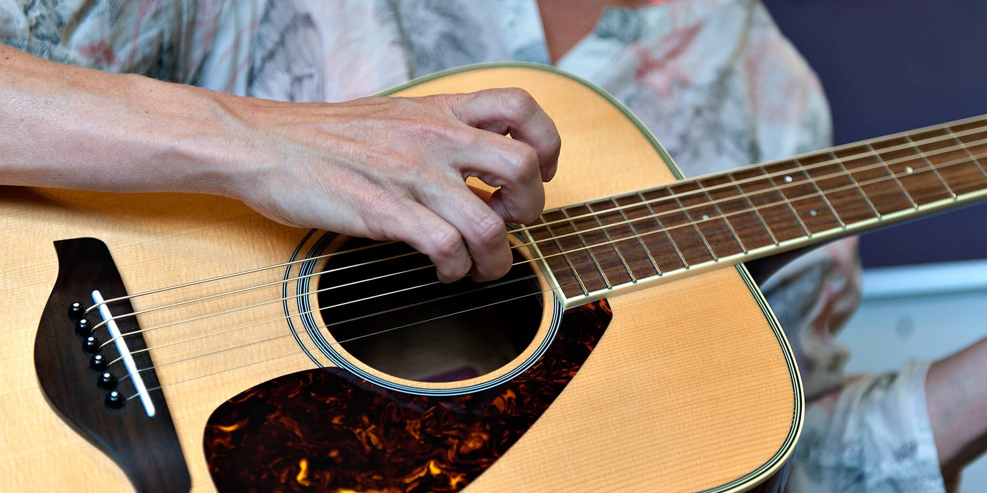 Billede af guitar, undervisning i FOF Aarhus