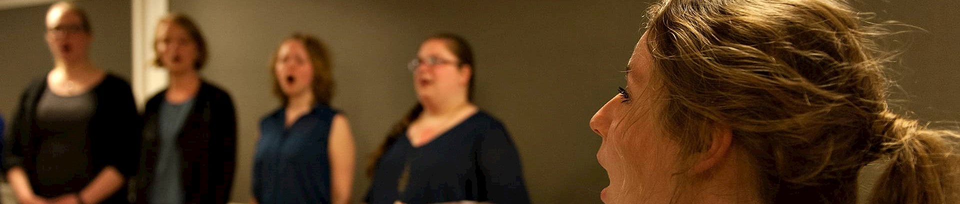 Sangundervisningstime ved FOF Aarhus underviser Birgitte Mortensen