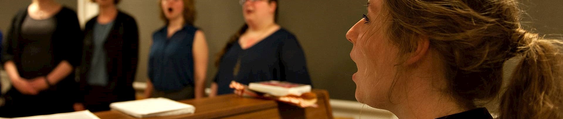 Sangundervisningstime ved FOF Aarhus underviser Birgitte Mortensen