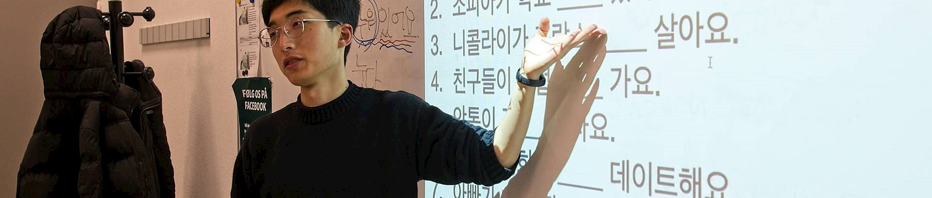Koreansk sprogundervisning ved FOF Aarhus, underviser Kim Gyubin