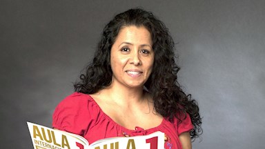 Claudia González underviser hos FOF Djursland