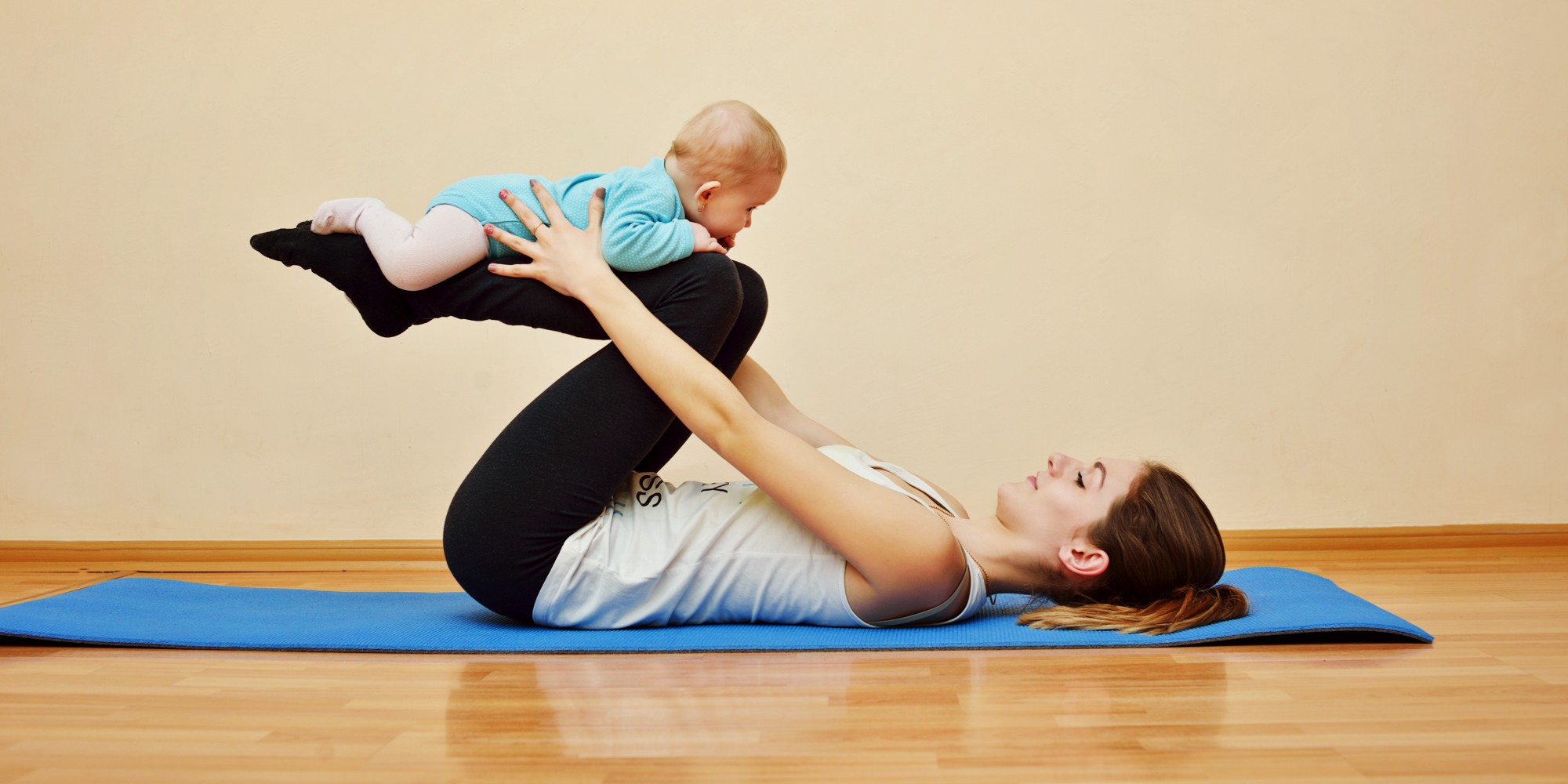 Efterfødsel træning efterfødselstræning mor barn baby træning mortræning