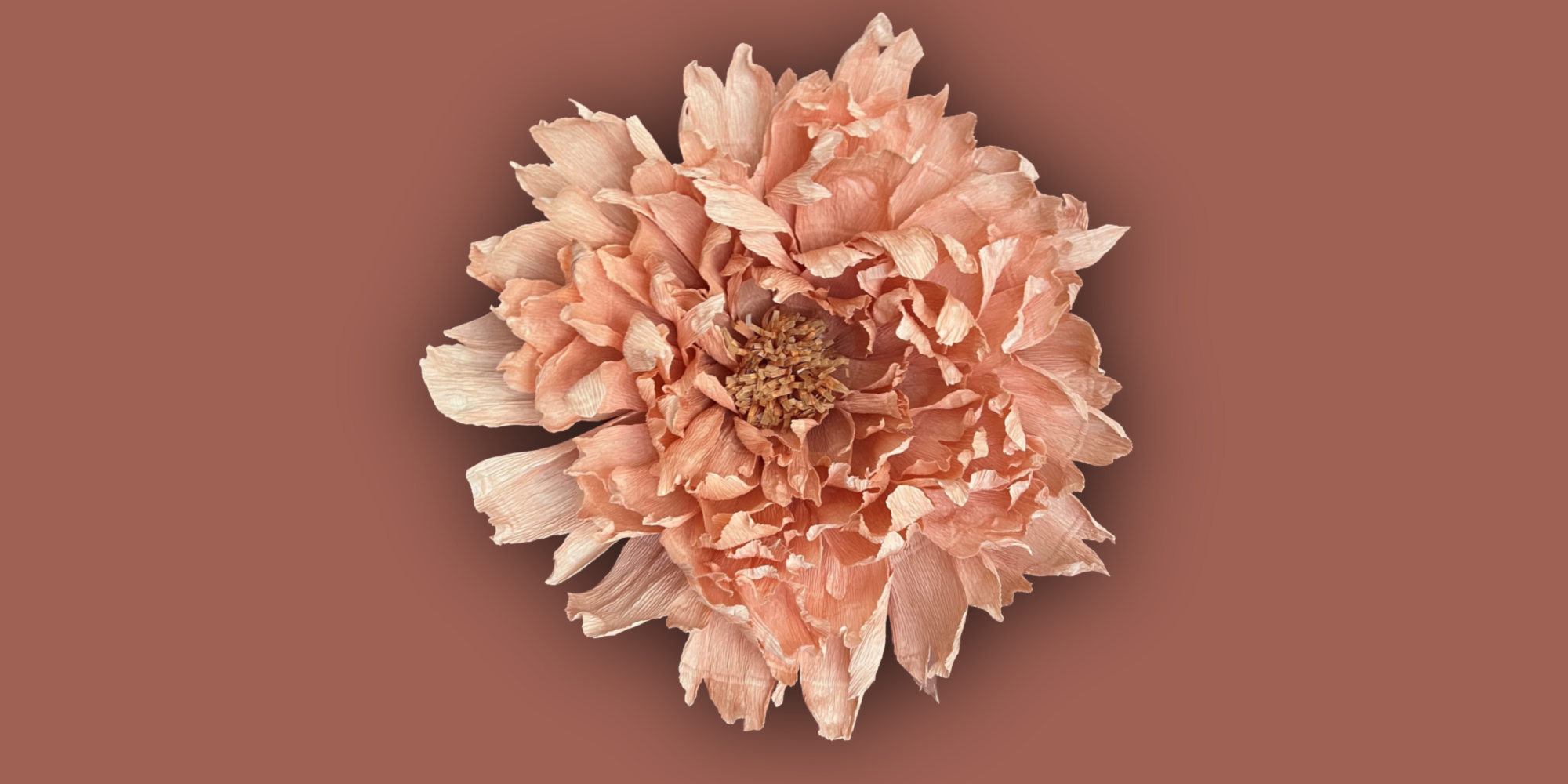 Blomst lavet af crepe-papir