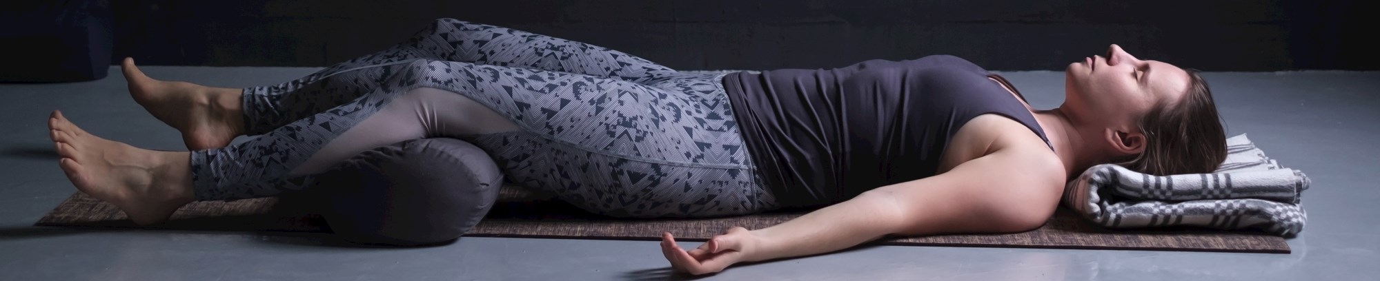 Yoga smidighed afspænding yogastilart ro styrke