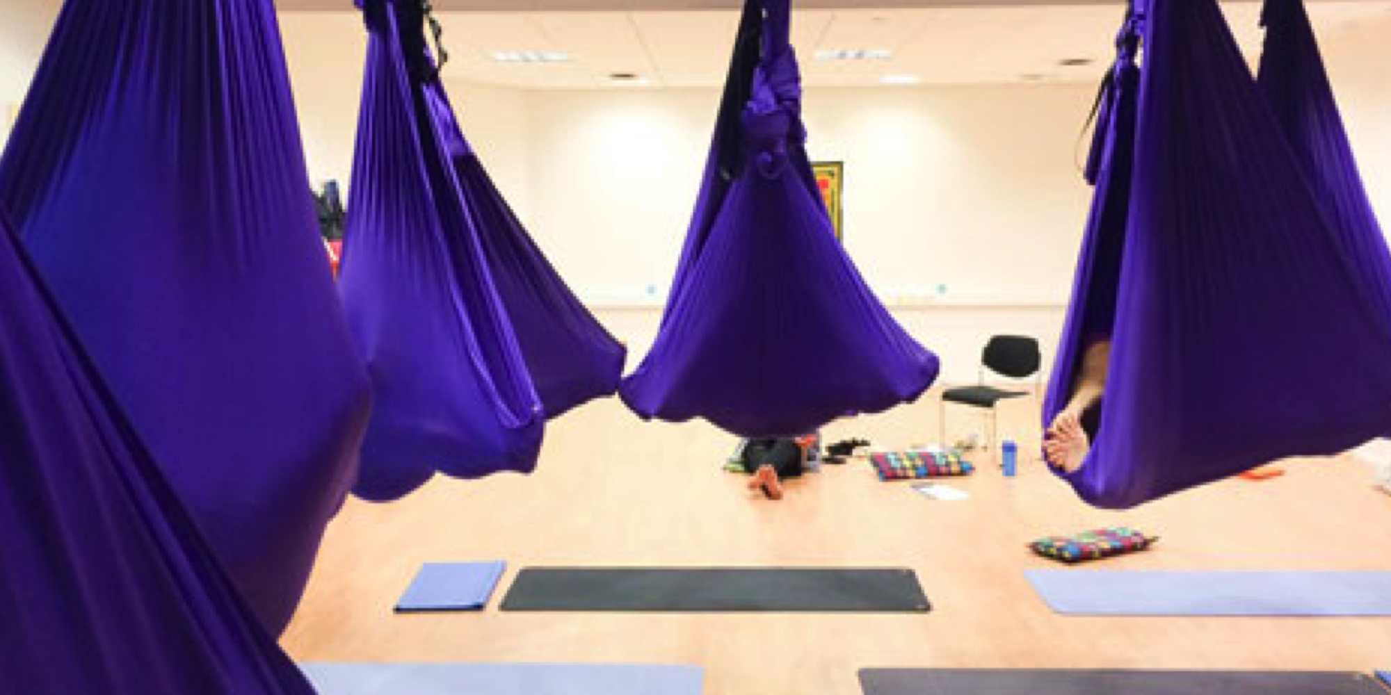 Aerial Yoga restorativ workshop FOF Horsens
