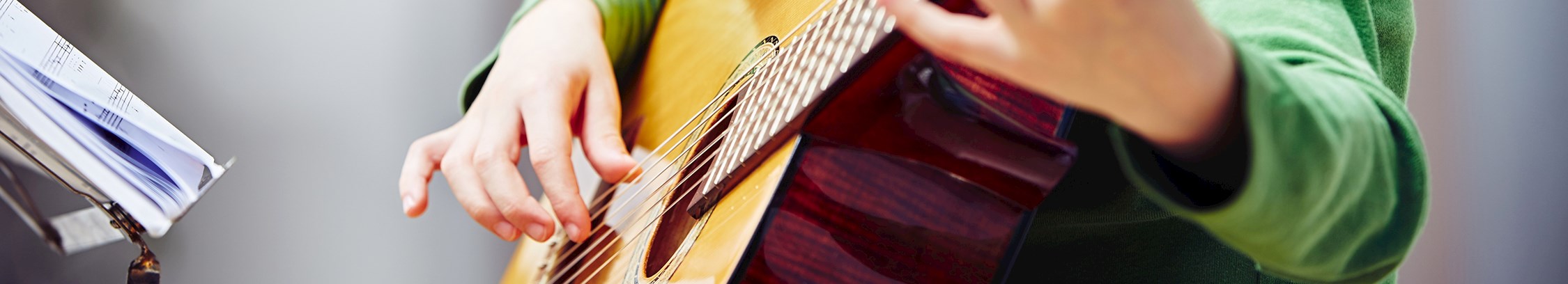 Guitar hold og kursus for familier hos FOF København