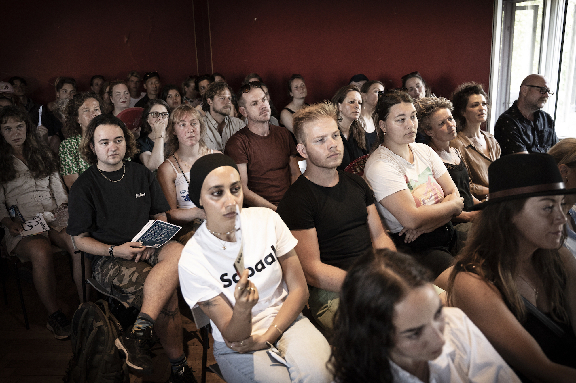Foto fra fahads forsamlingshus i Husets teater