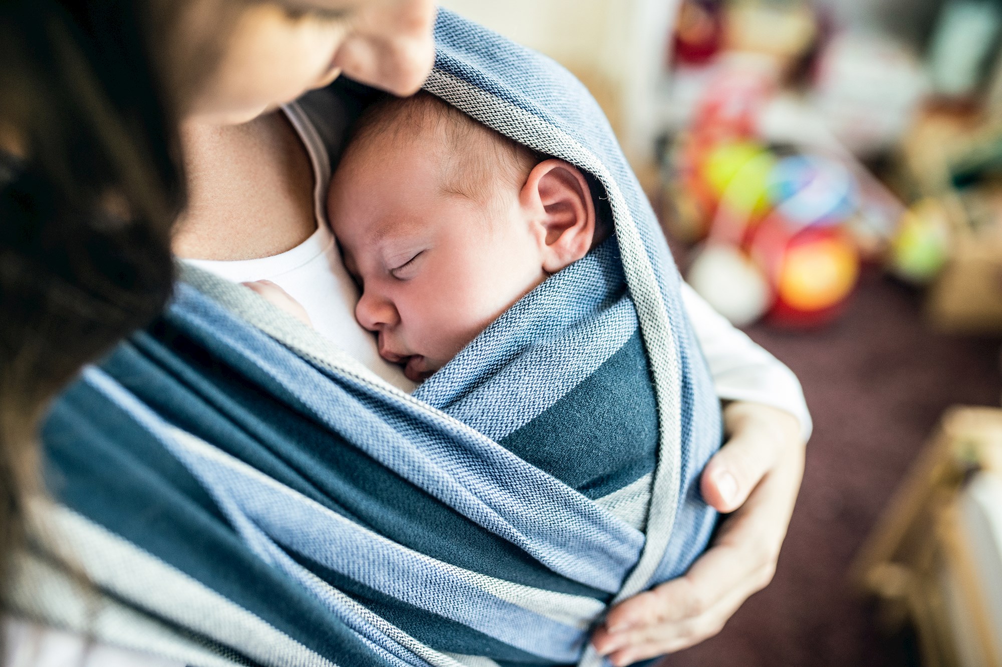 Lær at bære din baby i slynge eller vikle hos FOF København