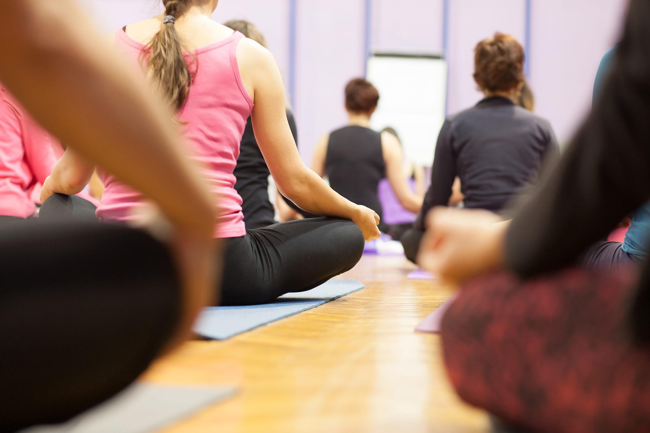 Yoga og mindfulness hold og workhops hos FOF København