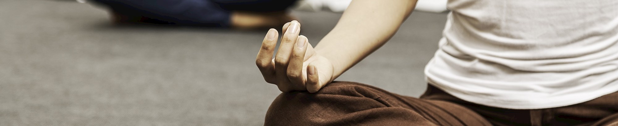 Mindful yoga med meditation hos FOF København