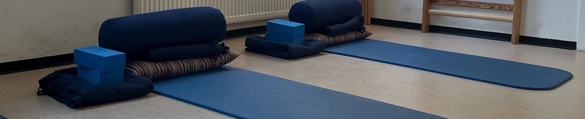 Kom videre efter stress med yin yoga – Mitchellstræde Gentofte – foto af underviser Camilla Kølbæk 