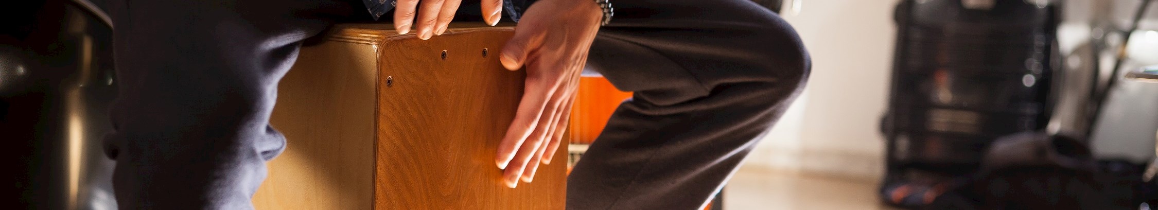 Lær at spille cajon hos FOF København