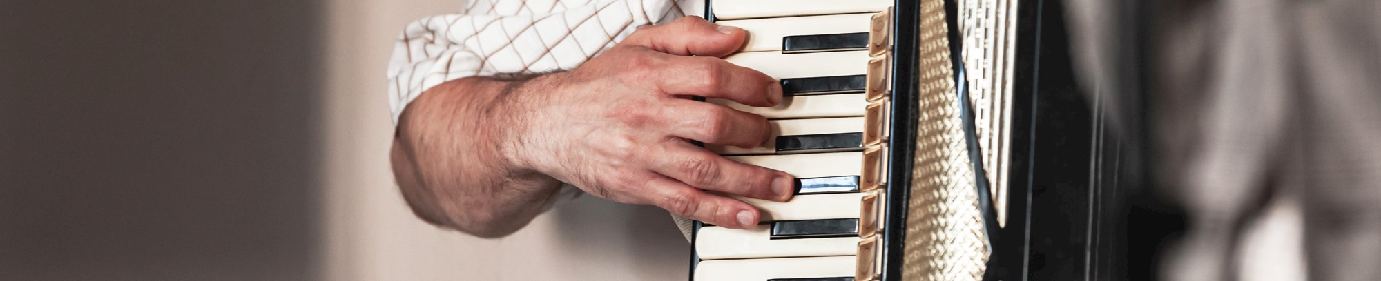 Tag et kursus i harmonika hos FOF Nordsjælland