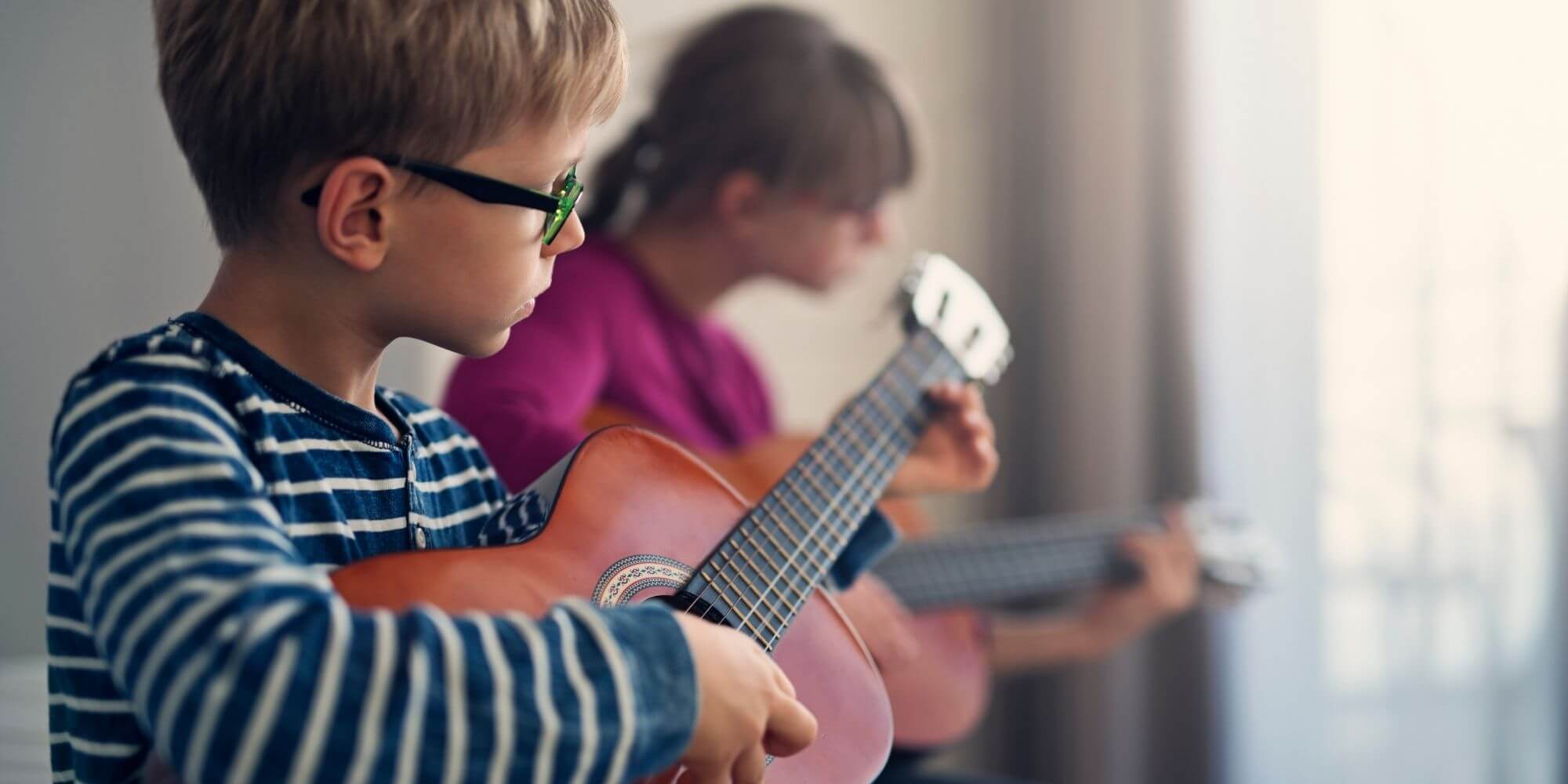 Guitar undervisning børn | FOF Københavns Omegn