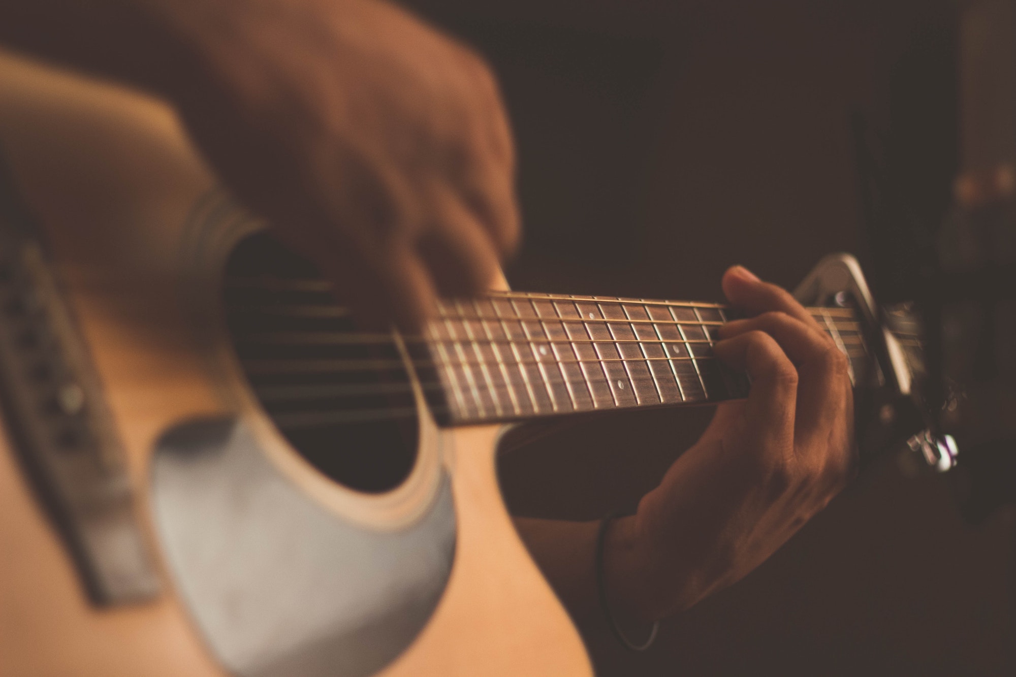 Allround guitar for børn og voksne, Guitarundervisning hos FOF Køge Bugt