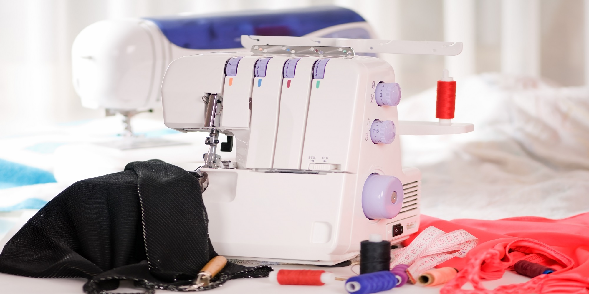 Bliv dus med din overlocker og kom i gang med syning hos FOF Nordvestjylland, Holstebro