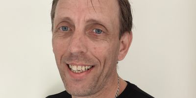 Nicolai Hyllested underviser i vin med dybde og dialog hos FOF Nordvestjylland, Holstebro