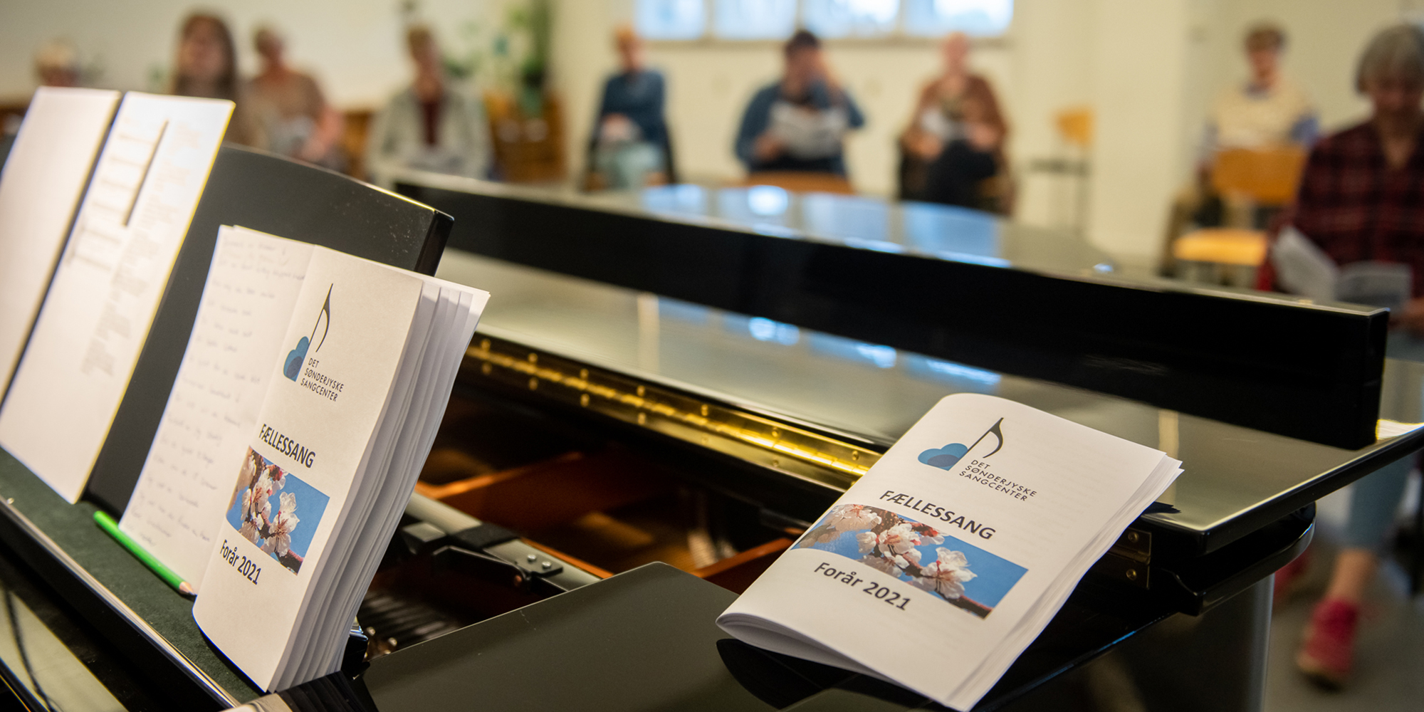 FOF Sønderjylland Fællessang klaver med sanghæfter og noder