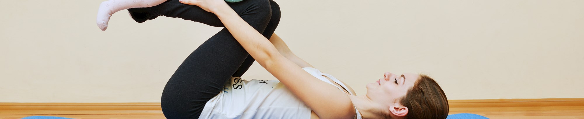 Gå til efterfødselsyoga i FOF Syd- og Vestsjælland