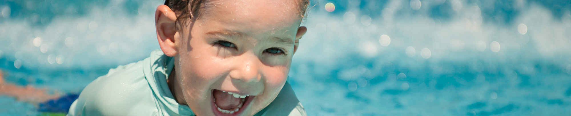 Tag med til sjov svømning for børn og forældre