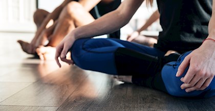Dyrk yoga på aftenskole hos FOF Syd- og Vestsjælland