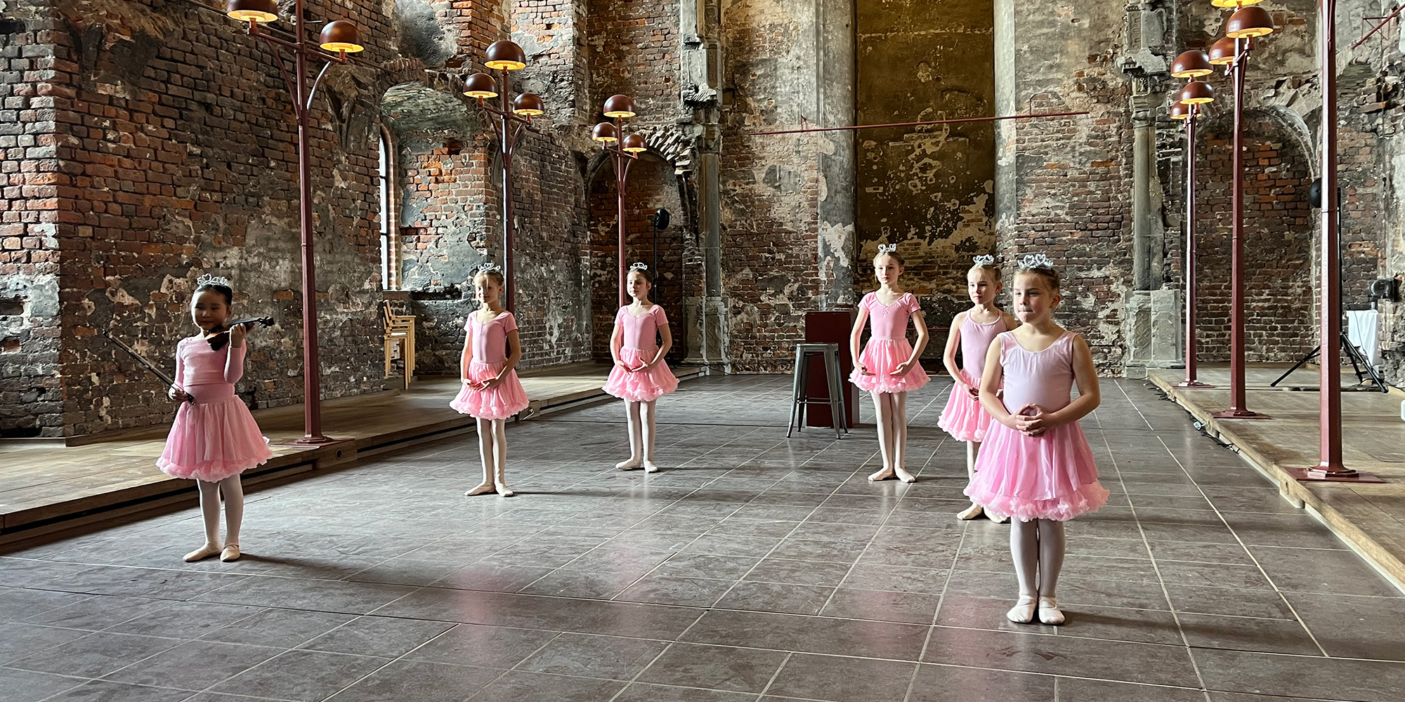 Hav det sjovt på balletskolen med Ying hos FOF Sydjylland