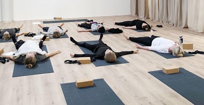 Dyrk yoga hos Prana Studio i samarbejde med FOF Sydjylland