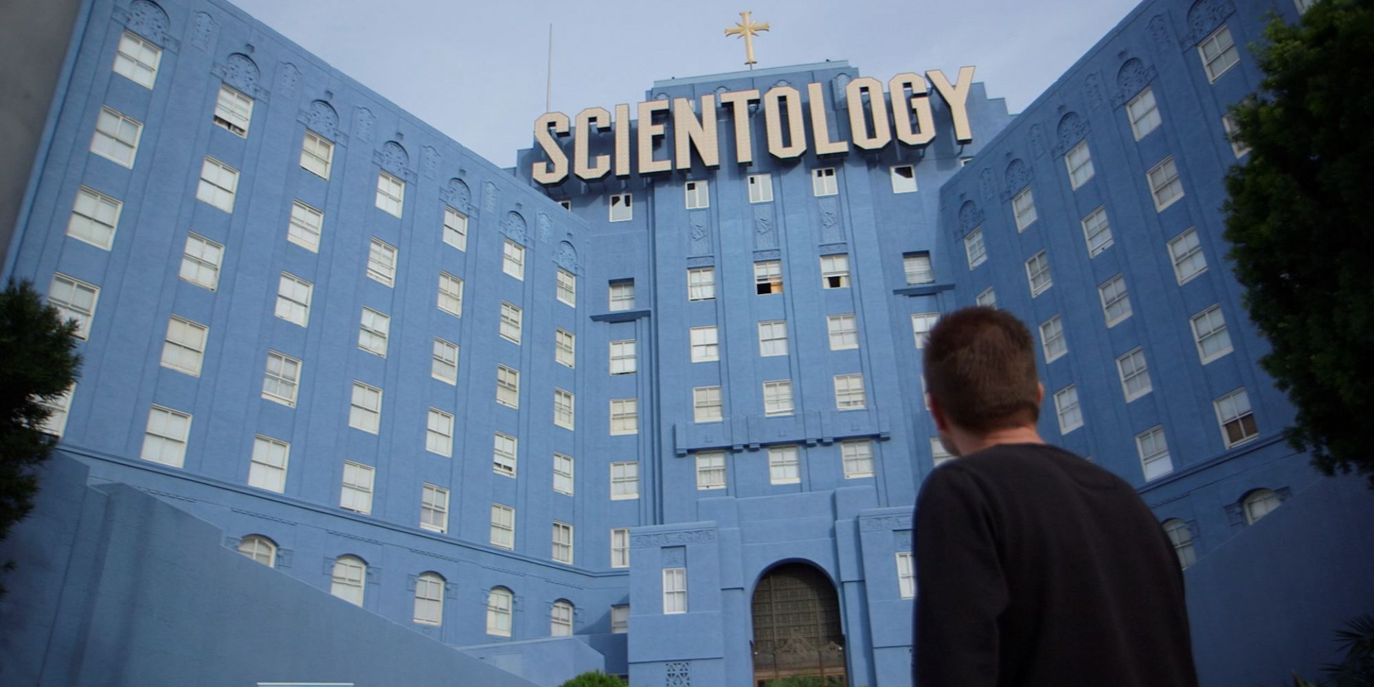 Robert Dam foran Scientology
