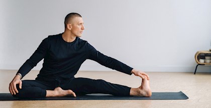 Yoga for mænd - Birthe Olsson hos FOF Vest