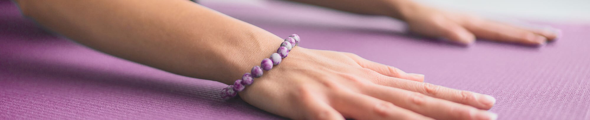 Yoga med hensyn - sommerhold - Birthe Olsson - FOF Vest