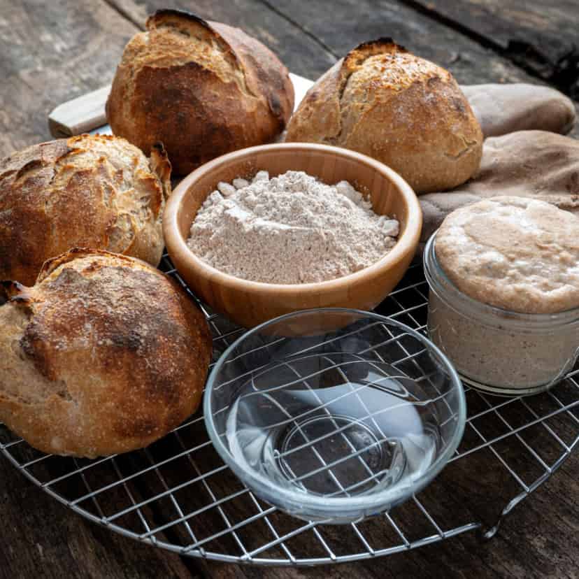 Bagekursus med surdej hos FOF.