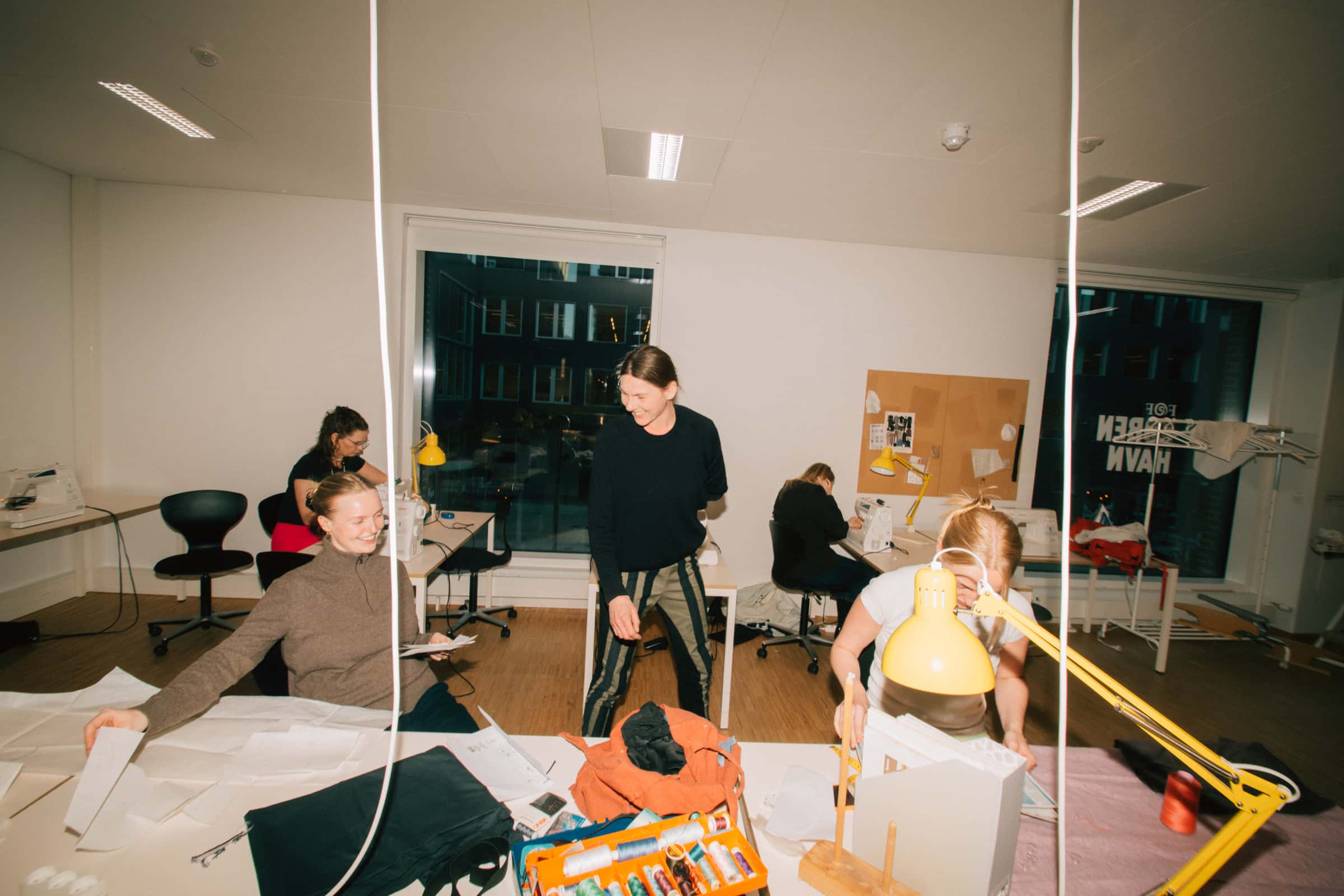 Sy og design underviser og kursister