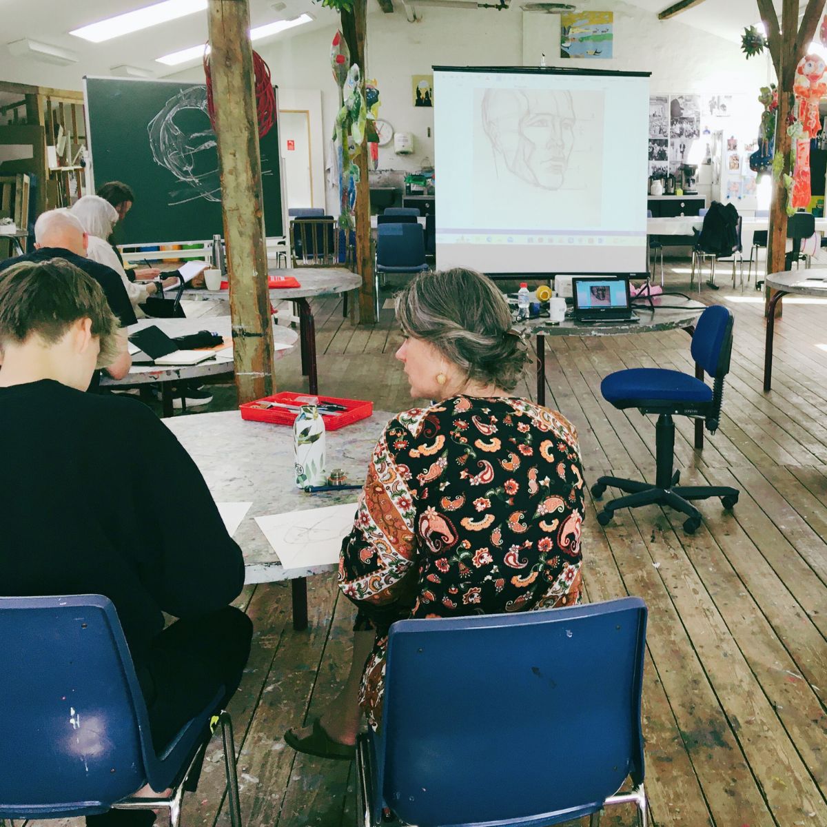workshop i Malersalen med tegning - FOF i Randers