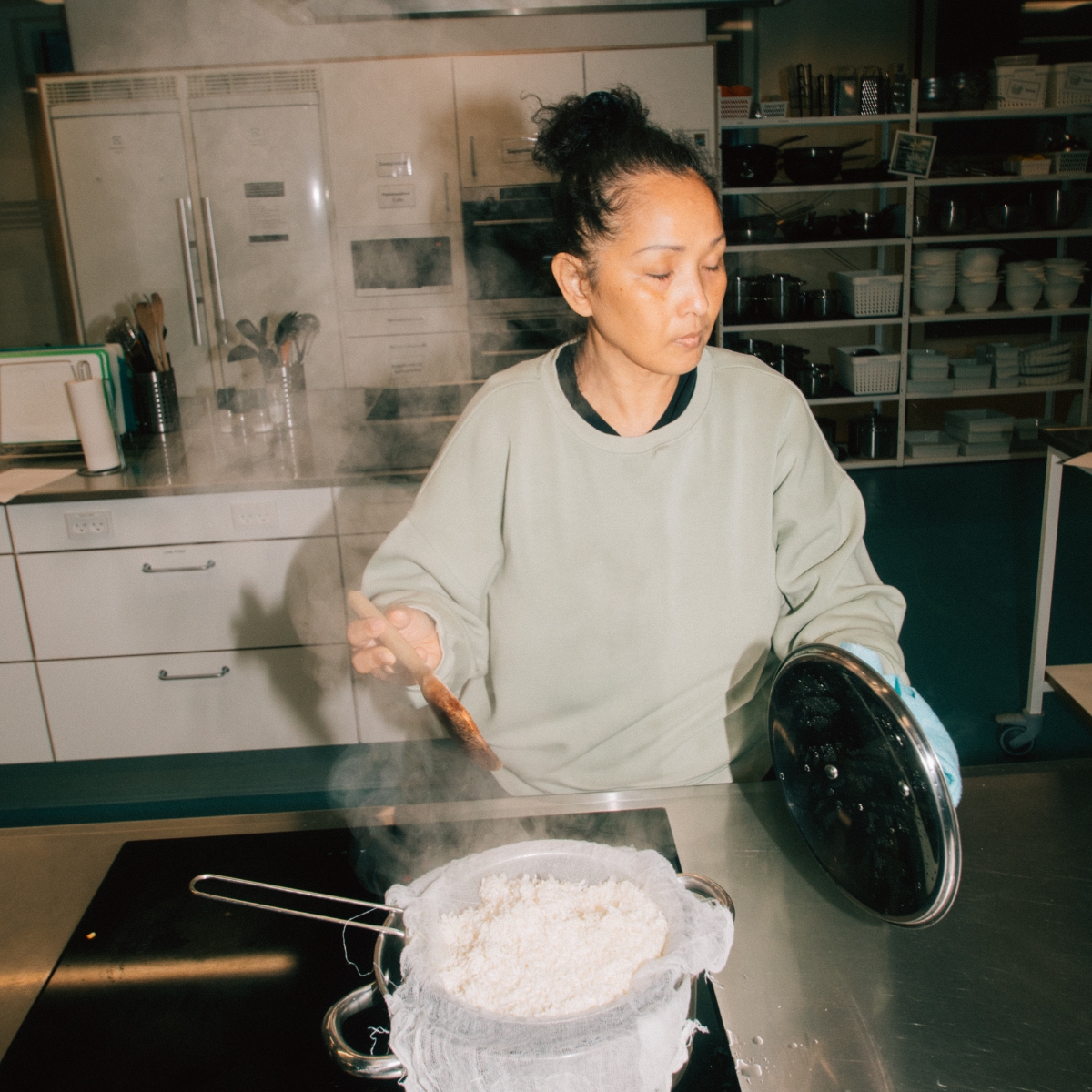 Underviser på thailandsk madkursus hos FOF Herning