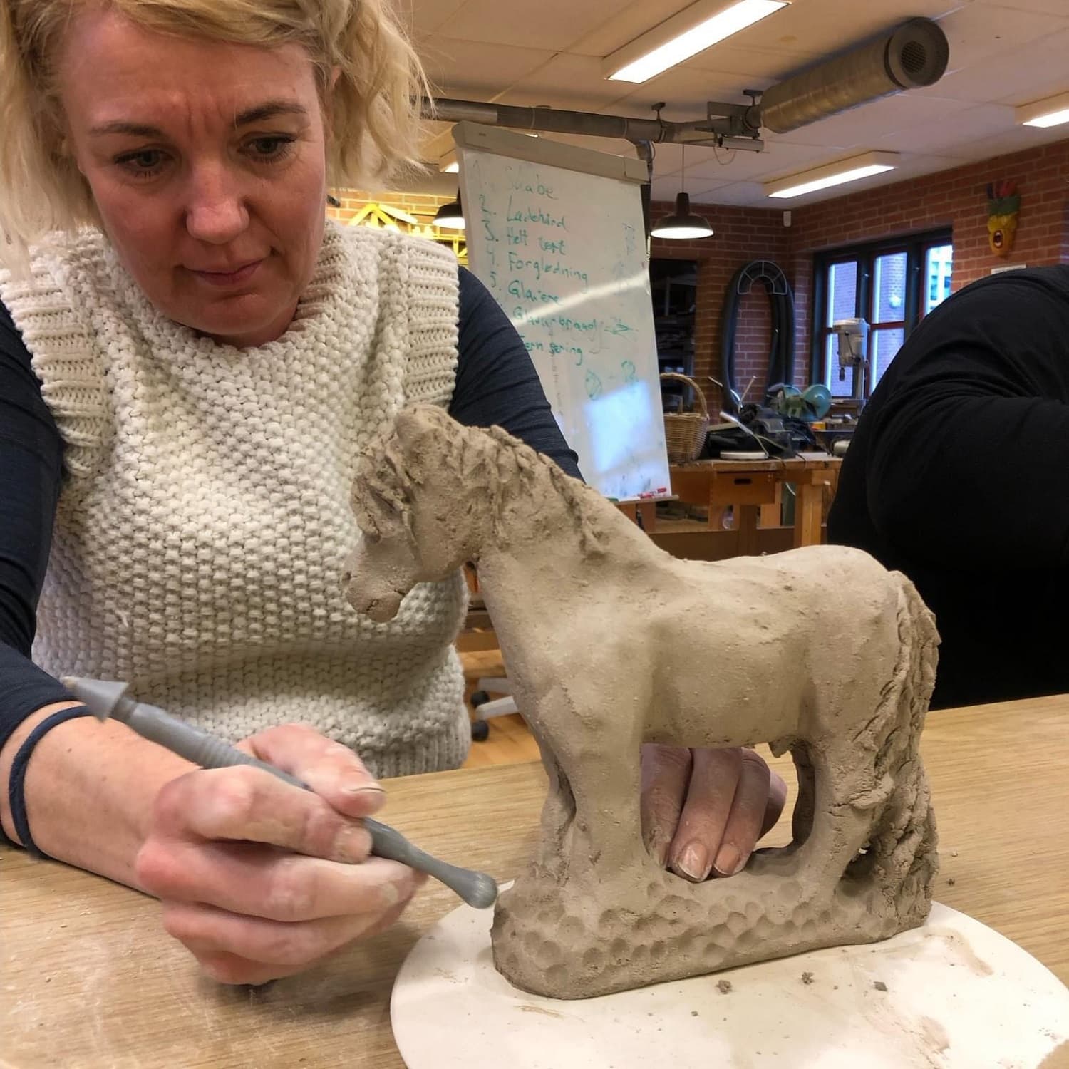 Keramik begynderhold-fofkn-aftenskolen-Kreative kurser-Simone-2 kvadrat.JPG