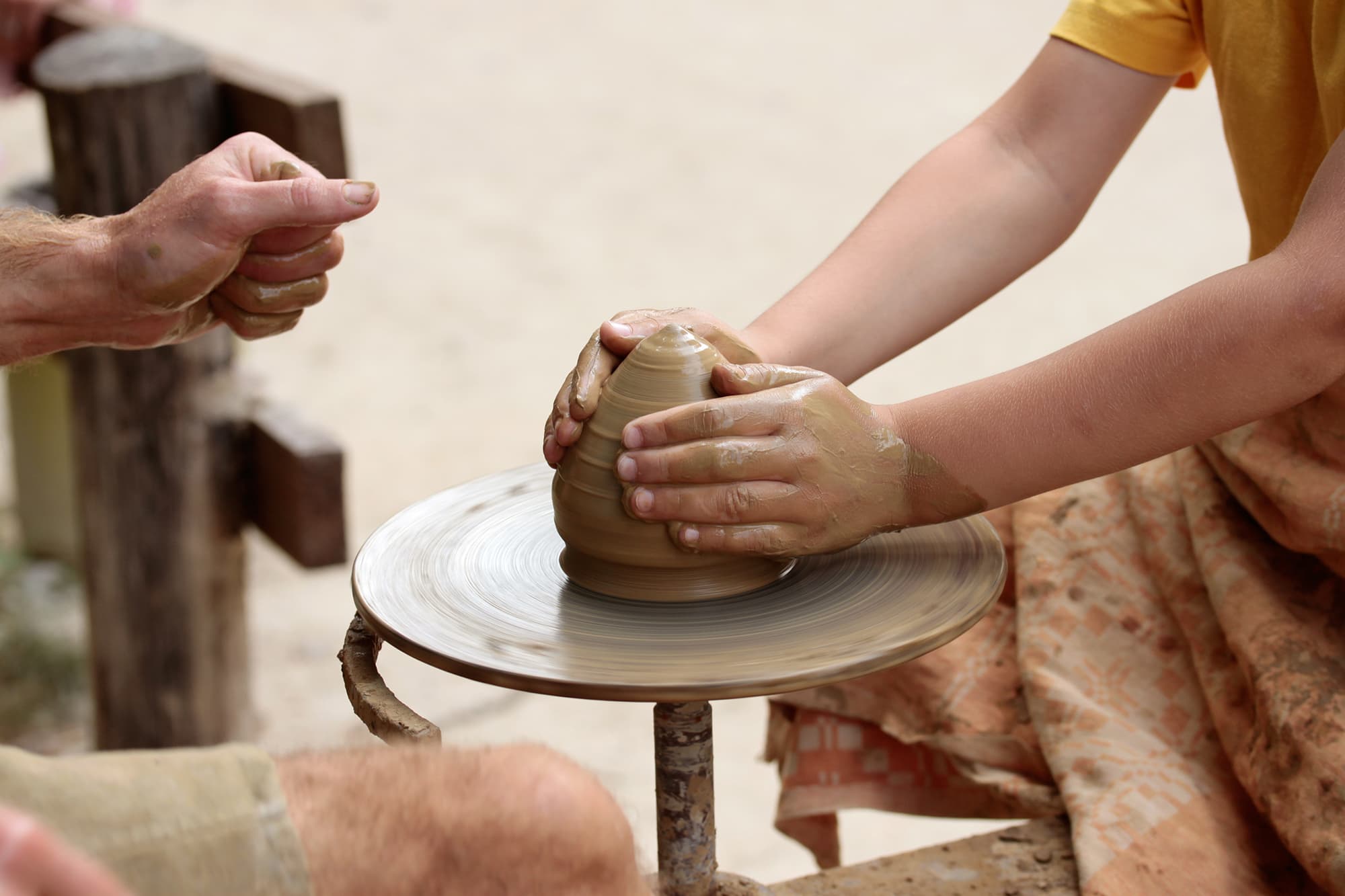 Keramik kurser-fofkn-aftenskolen-Børn og unge-stock-2376852.jpg