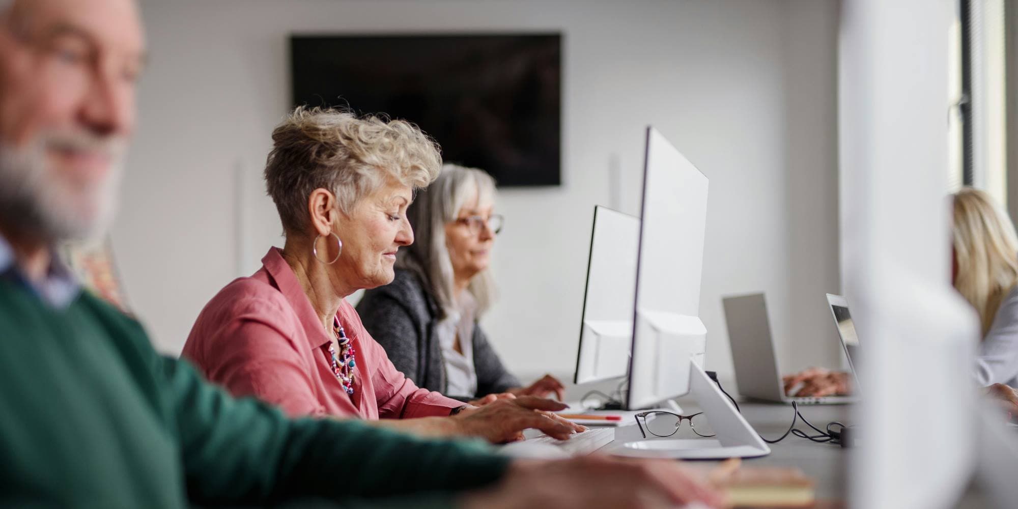 it undervisning ved computer senior web.jpg