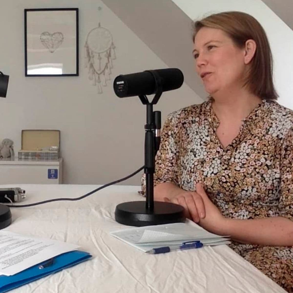 fysioterapeut, jordemoder, akupunktør og kraniosakralterapeut Winnie Elholm, der medvirker i fof aarhus' podcast